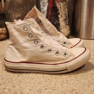 Converse Chuck Taylor Shoes M4 W6